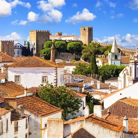 Casa Senhoras Rainhas - Castelo De Hotel 4*