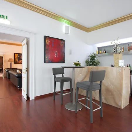 Hotel Casa Senhoras Rainhas - Castelo De 4*